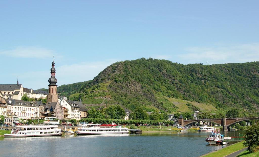 Flair Hotel Am Rosenhuegel - Garni Cochem Ngoại thất bức ảnh